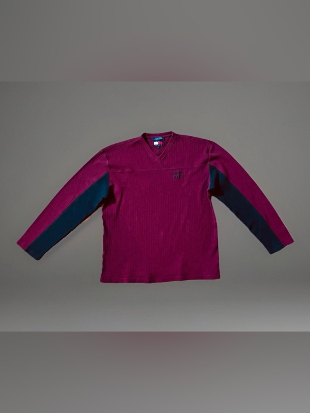 Vintage Tommy Jeans Men's VNeck Sweatshirt Sweater Size XL Tommy Hilfiger Maroon